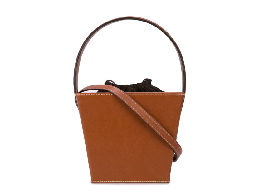 <p>Borsa secchiello colore camel (STAUD)</p>