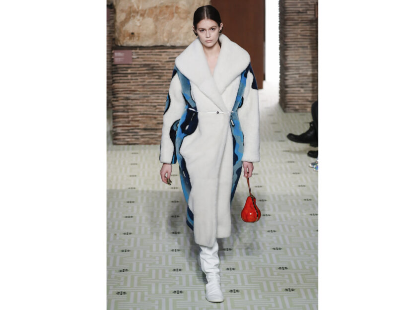 <p>Il cappotto lungo e bianco di Lanvin</p>