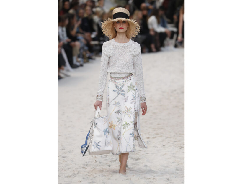 <p>Super delicata...la gonna longuette a fiori di Chanel</p>