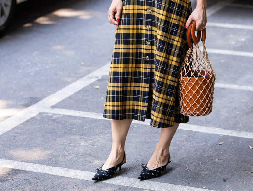 <p>La net bag ideale per un look disimpegnato anche in città</p>