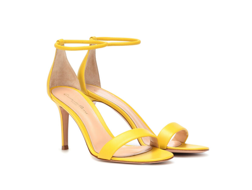 <p>Sandali con tacco a stiletto e cinturino (GIANVITO ROSSI)</p>