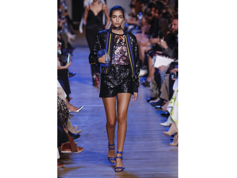 <p>Super brillanti...gli shorts con le paillettes di Elie Saab</p>