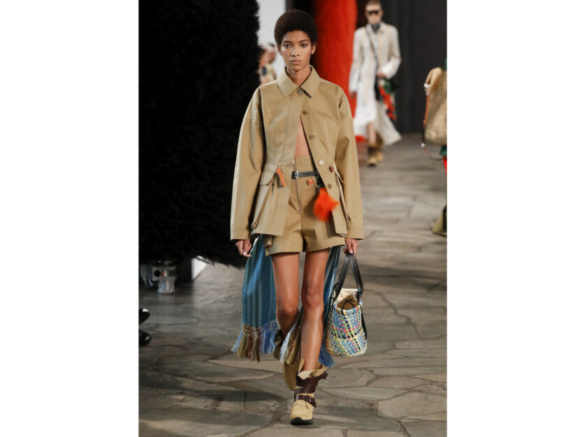 <p>Un outfit in total lino... super fresco e iper comodo di Loewe</p>