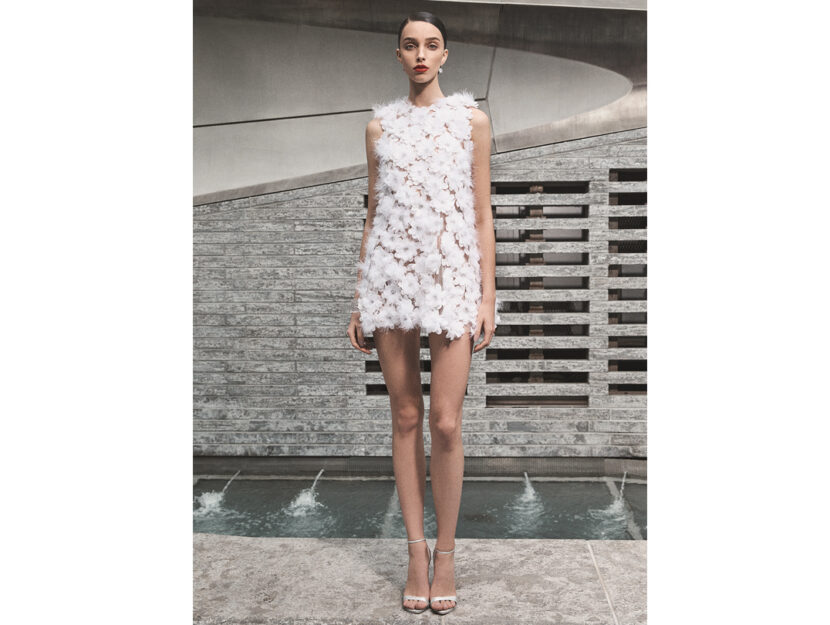 <p>Mini wedding dress (NAEEM KHAN)</p>
