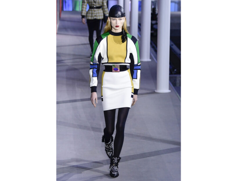 <p>Gli stivali in chiave letteralmente rivisitata di Louis Vuitton, con borchie incluse</p>