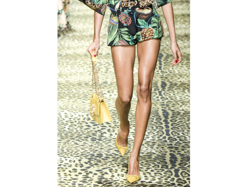 <p>Le scarpe a punta con il fiocco di Dolce & Gabbana</p>