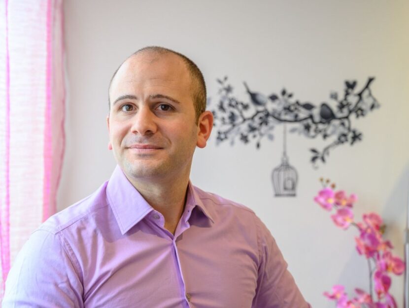 <p style="text-align: right;" data-mce-style="text-align: right;"> Giovanni Cozzolino - Fondatore e Unico Responsabile di Profumomania Forever</p>
