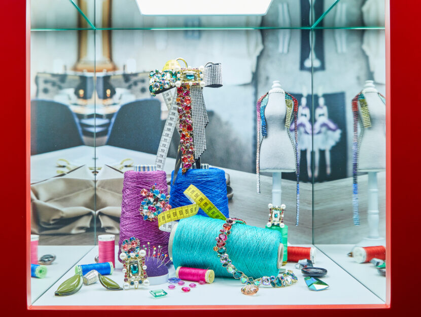 <p>Le coloratissime creazioni di Swarovski</p>