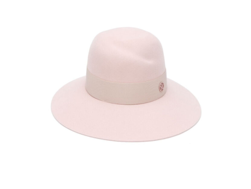 <p>Cappello a tesa larga con nastro rosa pastello (MAISON MICHEL)</p>