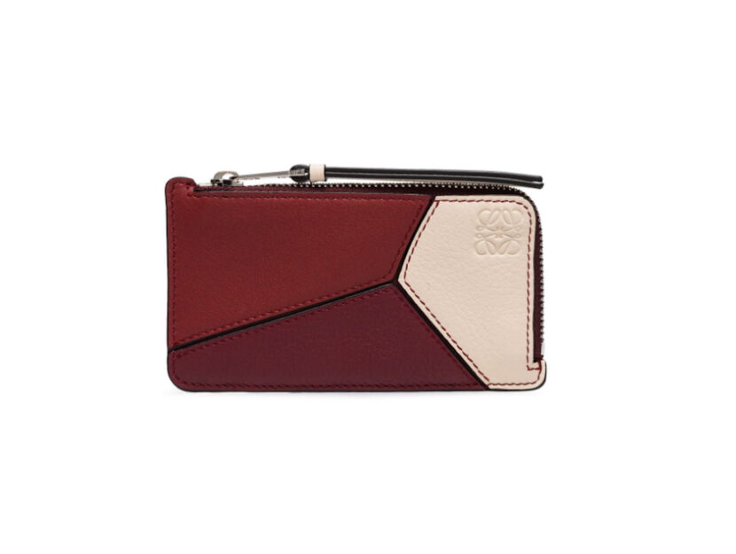 <p>Portafoglio nei toni del burgundy (LOEWE)</p>
