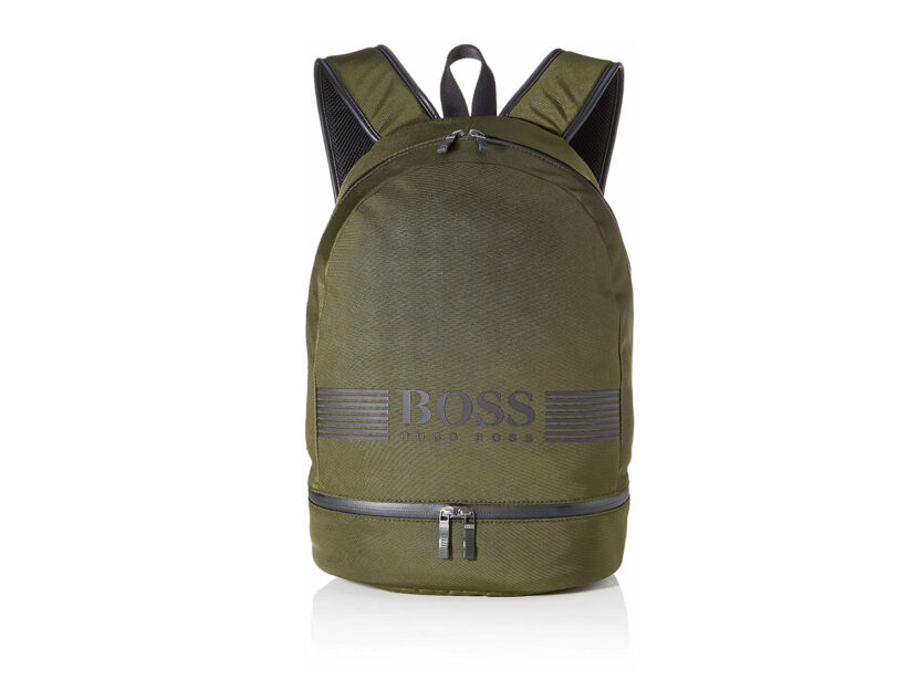 <p>Zaino verde oliva con logo del brand (HUGO BOSS)</p>