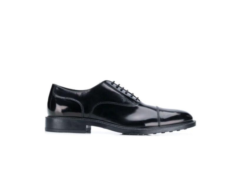 <p>Scarpe eleganti modello Oxford in pelle (TOD'S)</p>