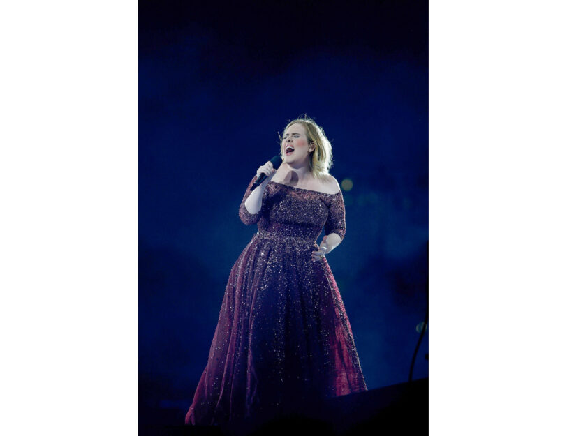 <p>Adele *prima* di intraprendere un programma che le ha permesso di perdere peso</p>
