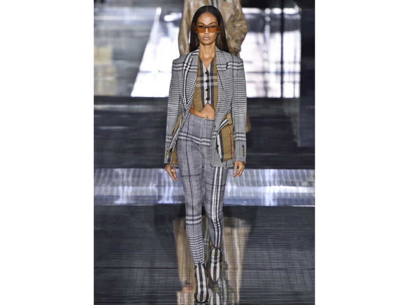 <p>Burberry Fall Winter 2020/2021</p>
