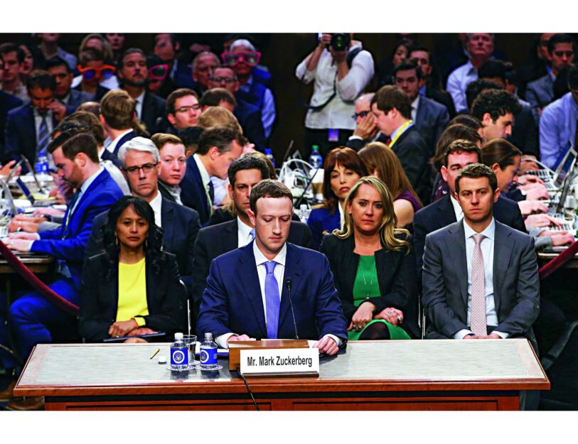 <p>Il processo a Facebook per l'uso improprio delle informazioni di 87 milioni di iscritti da parte di Cambridge Analytica</p>