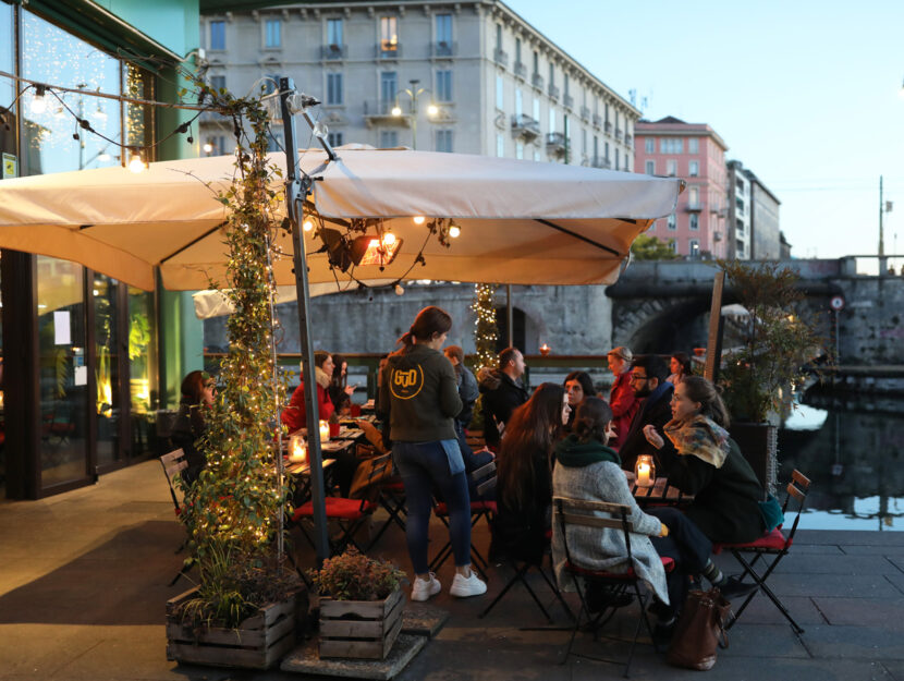 <p>I Navigli di Milano, prima della chiusura di bar e ristoranti del 12 marzo</p>
