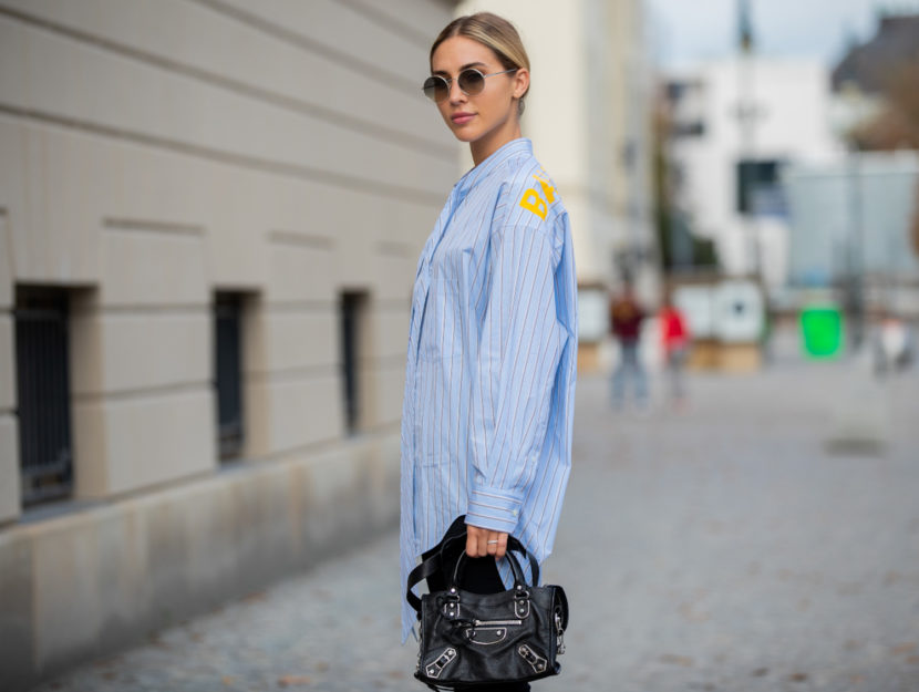 <p>La donna Gemini predilige uno stile casual e pratico senza seguire troppo la moda</p>